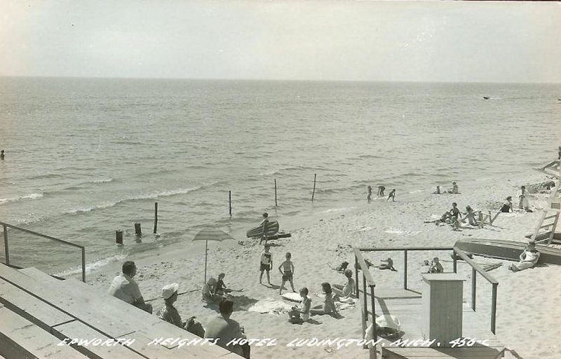 Epworth Heights Hotel - Vintage Postcard (newer photo)